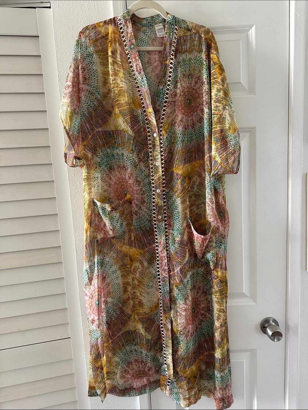 l*space Multi-Color Floral Medallion Button Up Kimono Coverup one size